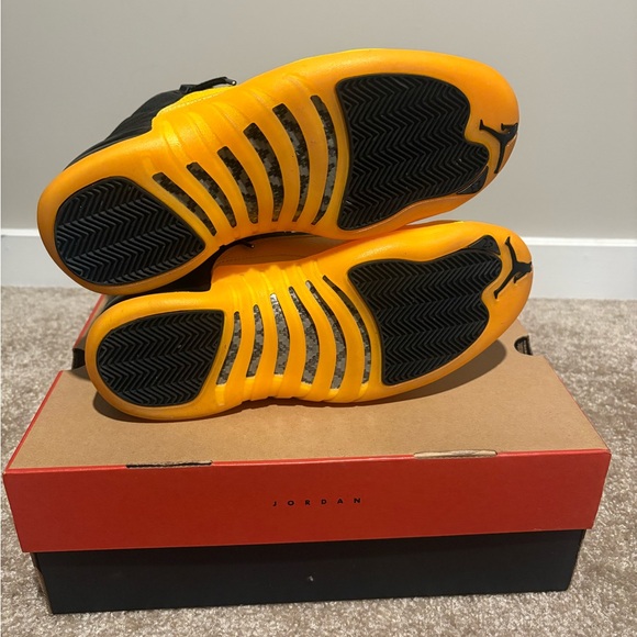 Jordan Retro 12 - Picture 5 of 7